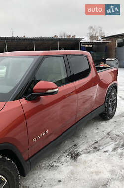 Пикап Rivian R1T 2023 в 