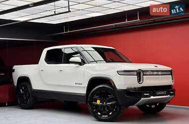 Пикап Rivian R1T 2023 в 