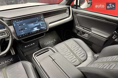 Пикап Rivian R1T 2023 в 