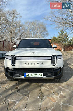 Пікап Rivian R1T 2022 в 