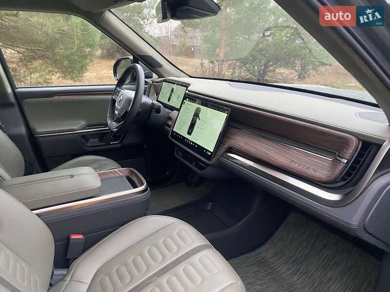 Пикап Rivian R1T 2022 в Киеве фото 17 Пикап Rivian R1T 2022 в Киеве
