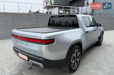 Пікап Rivian R1T 2022 в 