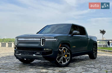 Позашляховик / Кросовер Rivian R1T 2022 в 