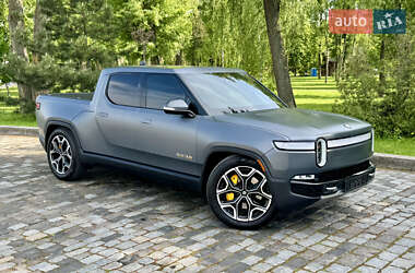 Позашляховик / Кросовер Rivian R1T 2022 в 