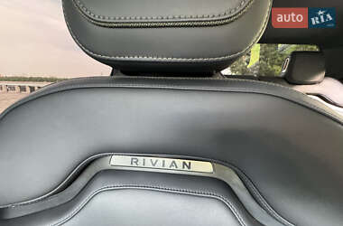 Позашляховик / Кросовер Rivian R1T 2022 в 