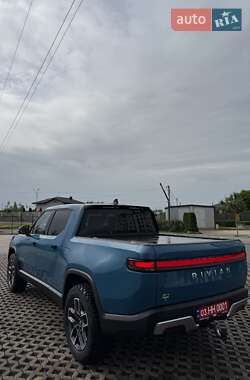 Пікап Rivian R1T 2022 в 