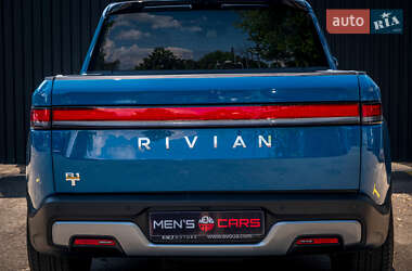 Позашляховик / Кросовер Rivian R1T 2022 в 
