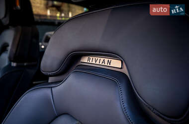 Позашляховик / Кросовер Rivian R1T 2022 в 