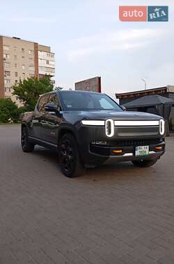 Пікап Rivian R1T 2022 в 