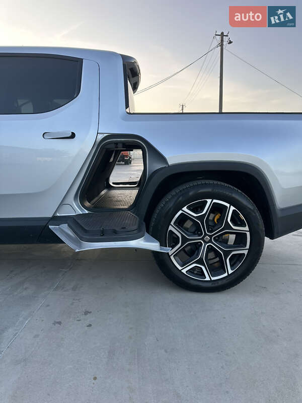 Пикап Rivian R1T 2023 в Ровно