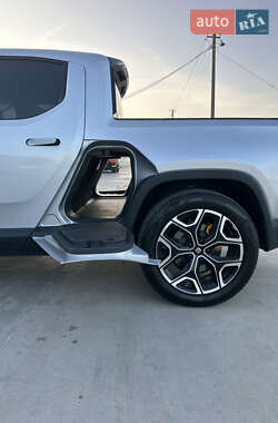 Пикап Rivian R1T 2023 в 
