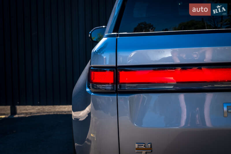 Пикап Rivian R1T 2022 в Киеве фото 14 Пикап Rivian R1T 2022 в Киеве