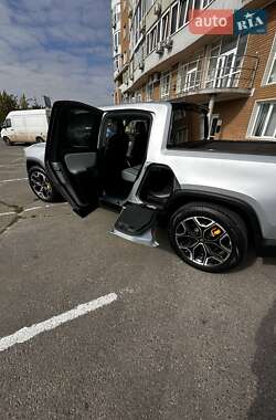 Пикап Rivian R1T 2023 в 