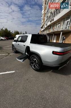 Пикап Rivian R1T 2023 в 