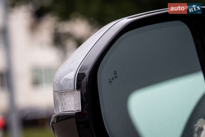 Пікап Rivian R1T 2023 в Львові