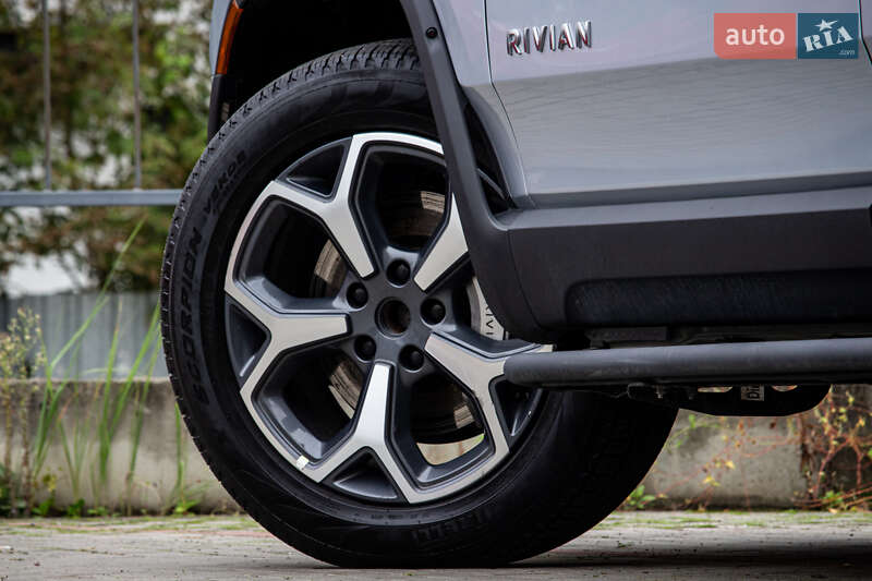 Пікап Rivian R1T 2023 в Львові