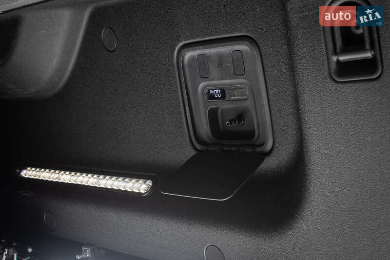 Пікап Rivian R1T 2023 в Львові