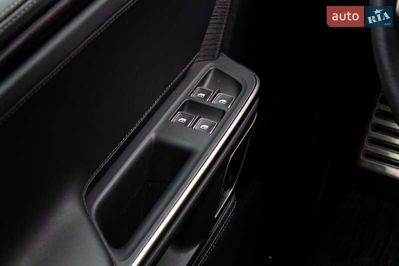 Пікап Rivian R1T 2023 в Львові