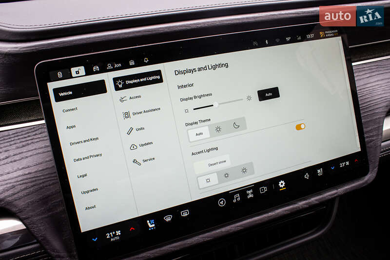 Пікап Rivian R1T 2023 в Львові