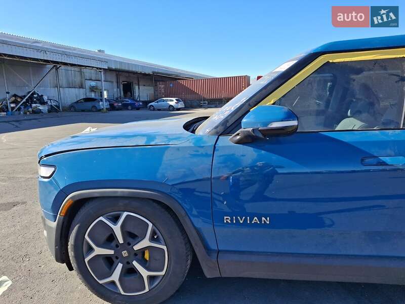 Пикап Rivian R1T 2023 в Ирпене