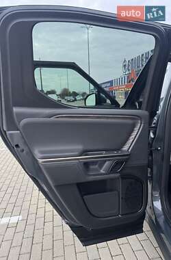 Пікап Rivian R1T 2022 в  фото 16 Пікап Rivian R1T 2022 в