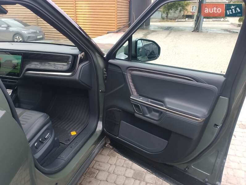 Пикап Rivian R1T 2022 в Кропивницком фото 11 Пикап Rivian R1T 2022 в Кропивницком
