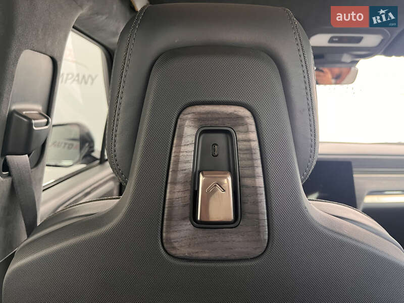 Пікап Rivian R1T 2022 в Львові