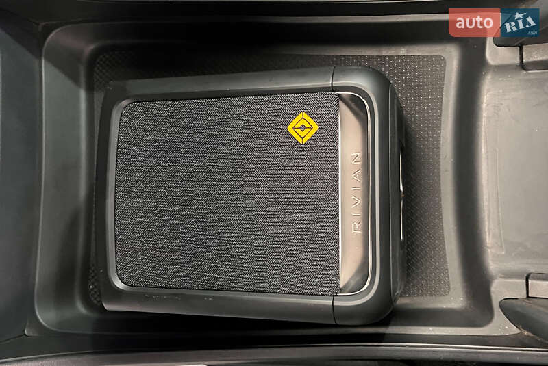 Пікап Rivian R1T 2022 в Львові