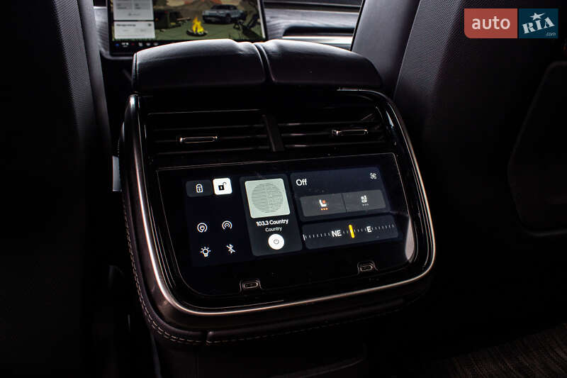 Пикап Rivian R1T 2023 в Львове