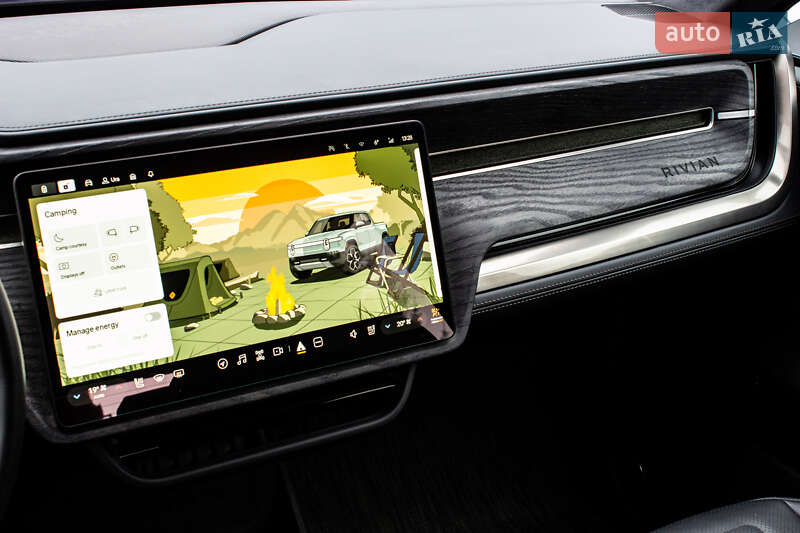 Пикап Rivian R1T 2023 в Львове
