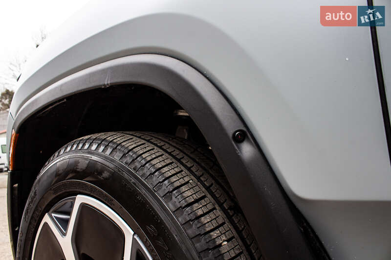 Пикап Rivian R1T 2023 в Львове