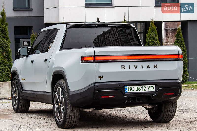 Пикап Rivian R1T 2023 в Львове
