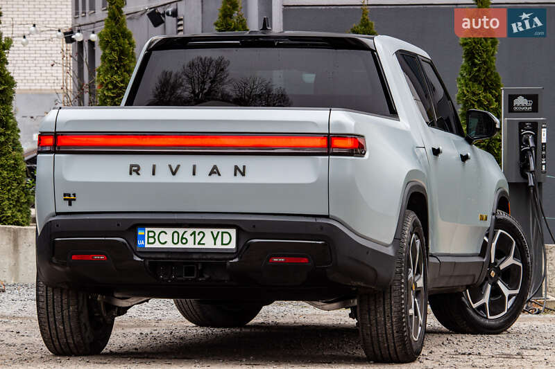 Пикап Rivian R1T 2023 в Львове