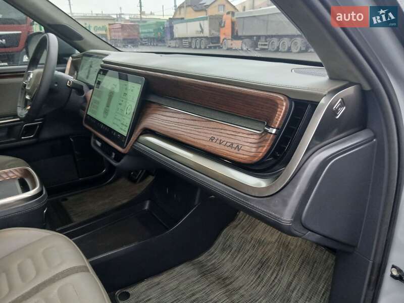 Пикап Rivian R1T 2022 в Городке фото 19 Пикап Rivian R1T 2022 в Городке