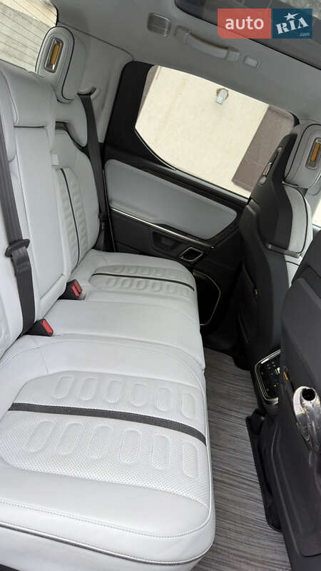 Пікап Rivian R1T 2023 в Дніпрі фото 8 Пікап Rivian R1T 2023 в Дніпрі