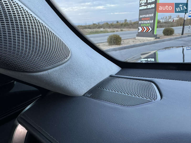 Внедорожник / Кроссовер Rivian R1T 2023 в Ужгороде