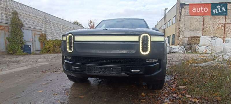 Пикап Rivian R1T 2022 в Вышгороде