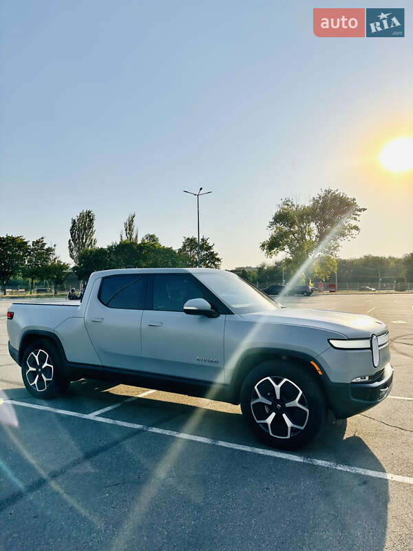 Пикап Rivian R1T 2024 в Днепре