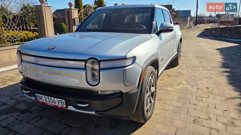 Пикап Rivian R1T 2024 в Сарнах