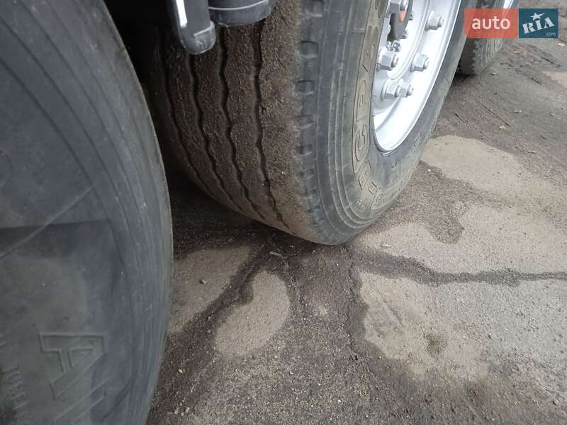 Зерновоз - полуприцеп Robuste S380 2002 в Виннице