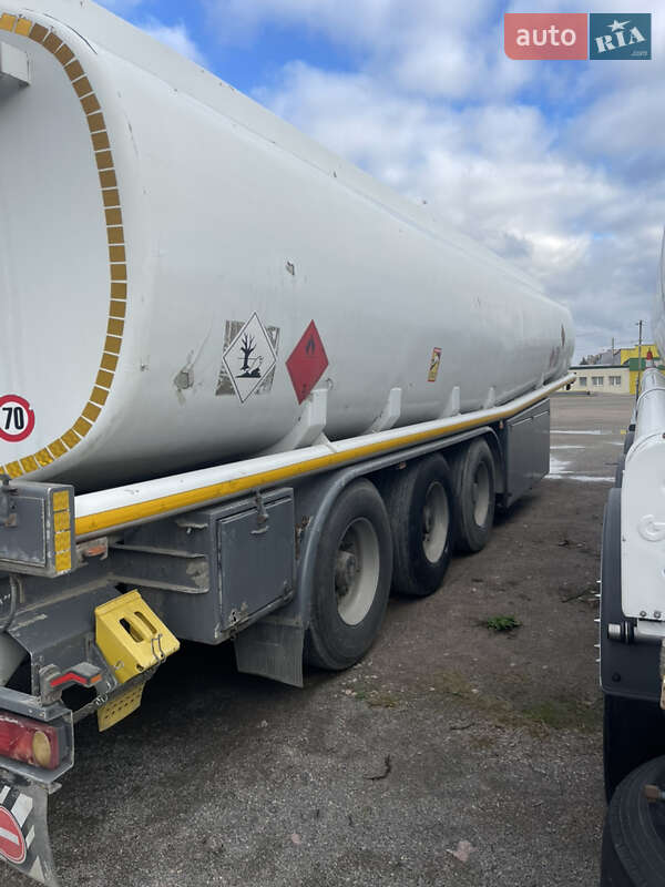 Цистерна полуприцеп Rohr Rohr 2005 в Березному