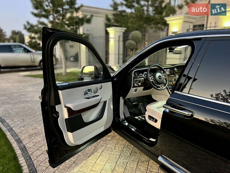 Внедорожник / Кроссовер Rolls-Royce Cullinan 2019 в Одессе