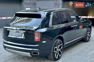 Внедорожник / Кроссовер Rolls-Royce Cullinan 2019 в 