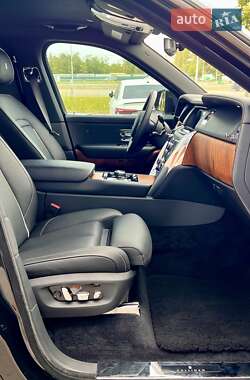 Внедорожник / Кроссовер Rolls-Royce Cullinan 2022 в 