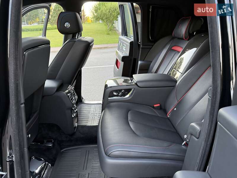 Внедорожник / Кроссовер Rolls-Royce Cullinan 2020 в Киеве