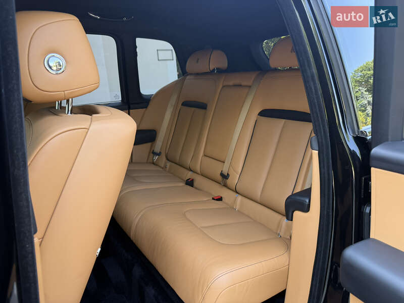 Внедорожник / Кроссовер Rolls-Royce Cullinan 2019 в Киеве