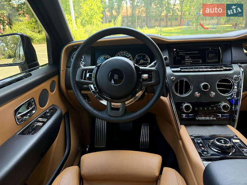 Внедорожник / Кроссовер Rolls-Royce Cullinan 2019 в Киеве