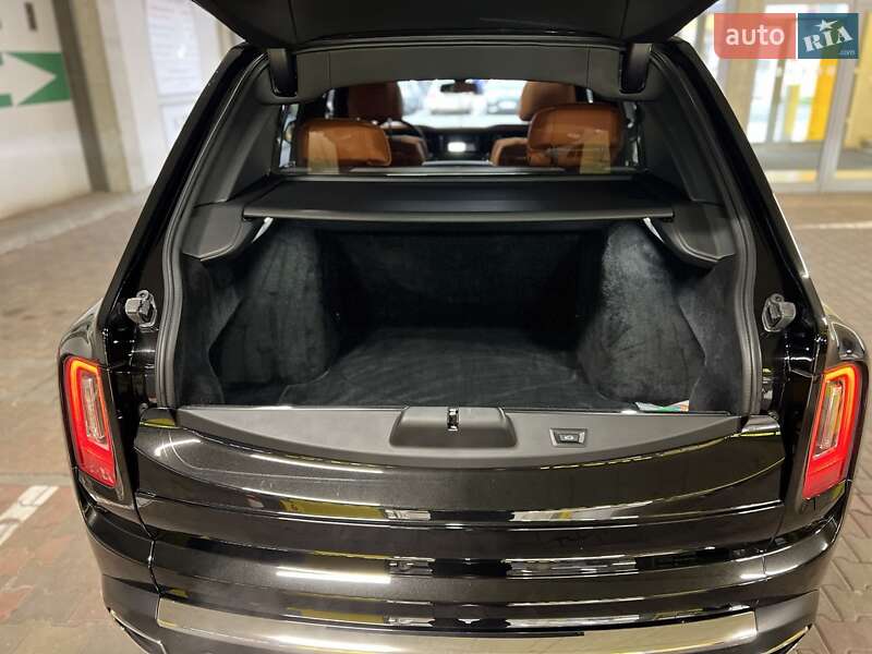 Внедорожник / Кроссовер Rolls-Royce Cullinan 2019 в Одессе