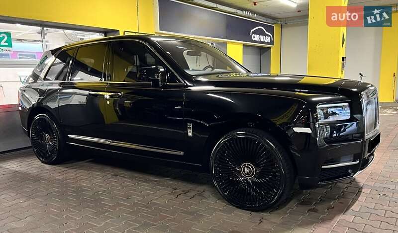 Внедорожник / Кроссовер Rolls-Royce Cullinan 2019 в Одессе