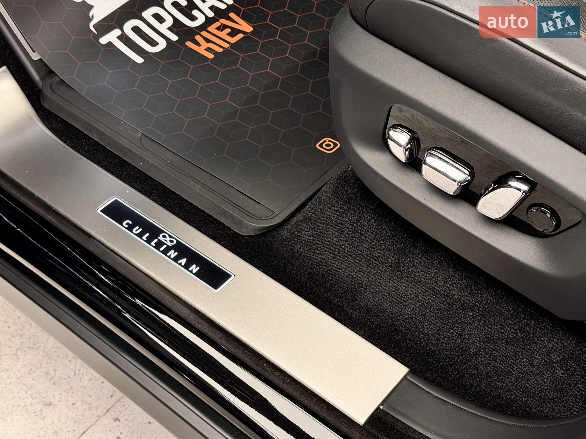 2020 Rolls-Royce Cullinan - мініатюра 127